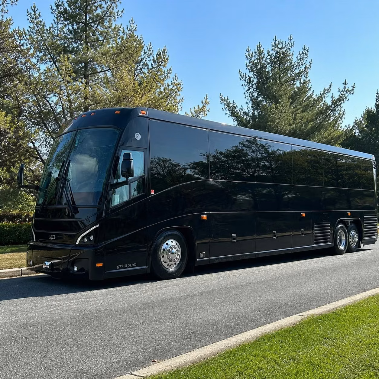 choose the right bus for your fontana corporate campus shuttle program
