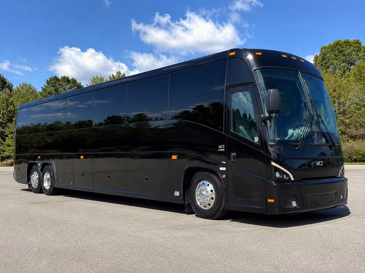 choosing the right bus for corporate event shuttles in the fontana business corridor
