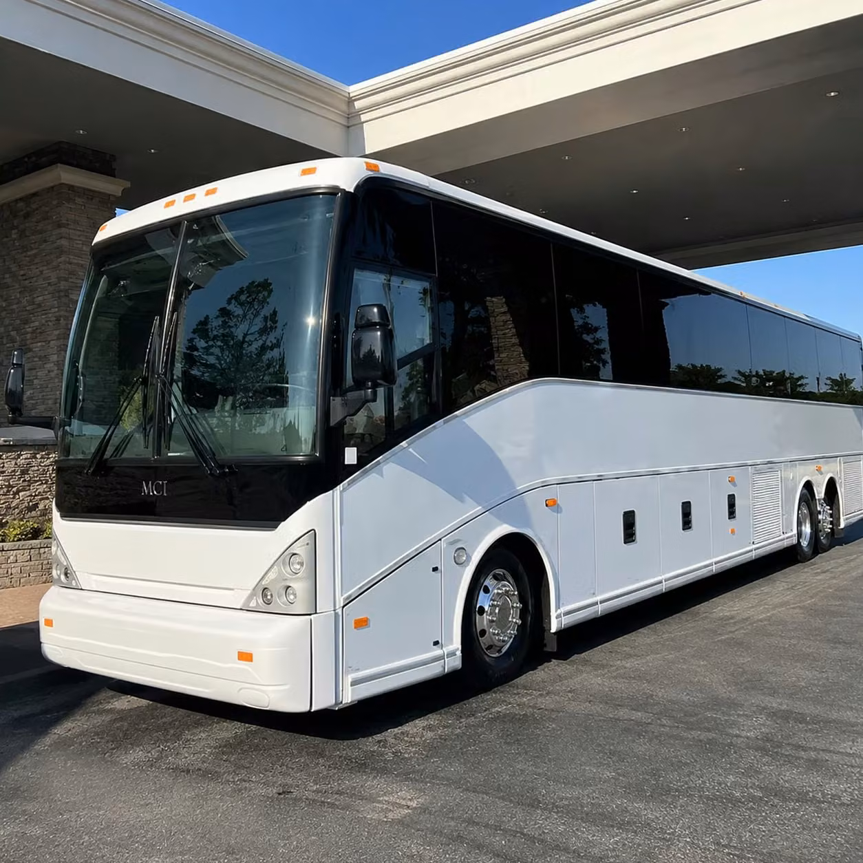 finding group transportation to ontario international airport from fontana has never been easier
